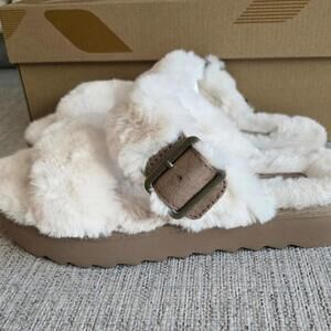 Koolaburra White and Tan Furry Sandals